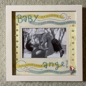 NWT Musical Baby Picture Frame Plaque
